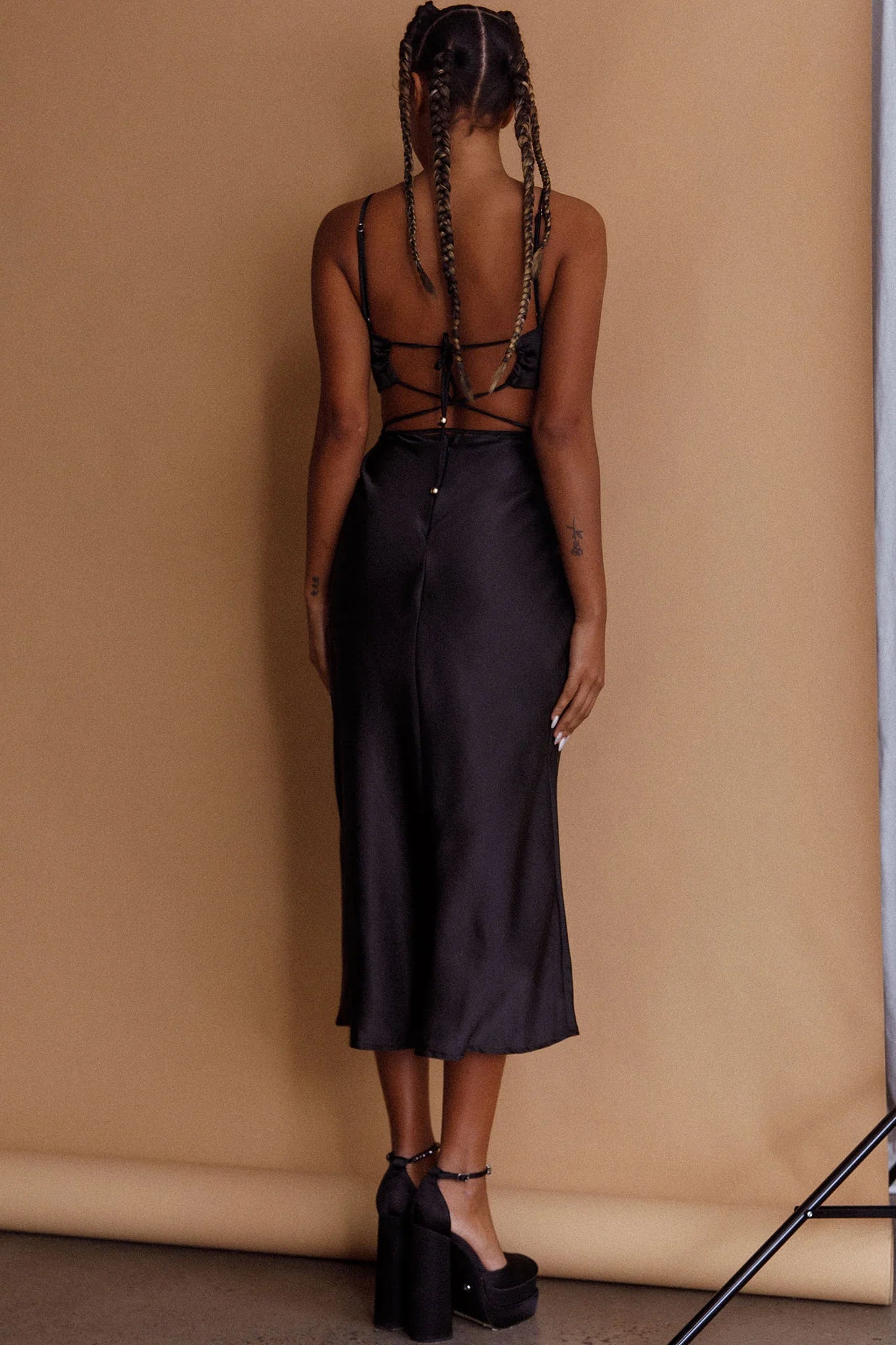 City Lights Cut-Out Waist Strappy Back Midi Dress Black